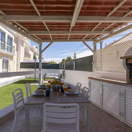 #338 Peaceful Family Outdoor Space *